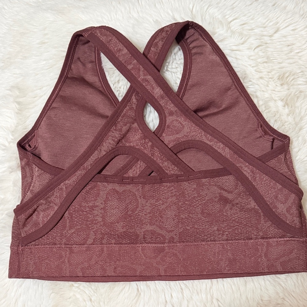 Gymshark Cross-Back Sports Bra - Maroon - Picture 3 of 4